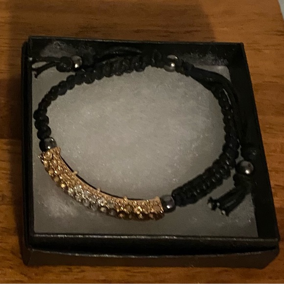 Three sliding knot bracelets.  All 3 for one price! - Picture 4 of 11